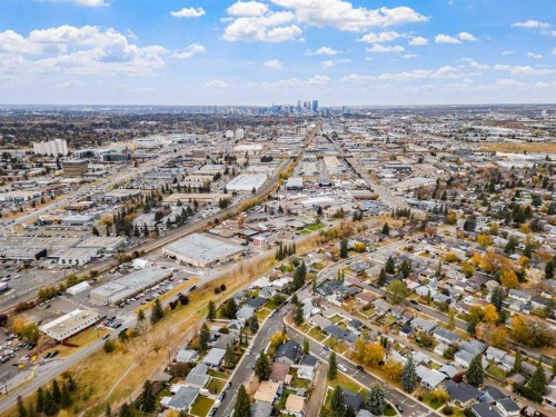 100 Fairview Drive Se, Calgary, AB - Outdoor With View