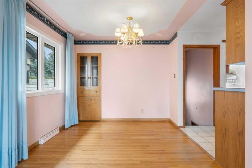 100 Fairview Drive Se, Calgary, AB - Indoor Photo Showing Other Room