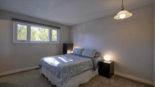 5650 Brenner Crescent Nw, Calgary, AB - Indoor Photo Showing Bedroom