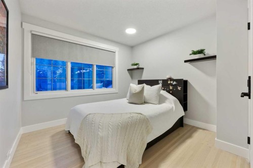 3224 Conrad Drive Nw, Calgary, AB - Indoor Photo Showing Bedroom