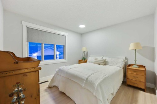 3224 Conrad Drive Nw, Calgary, AB - Indoor Photo Showing Bedroom