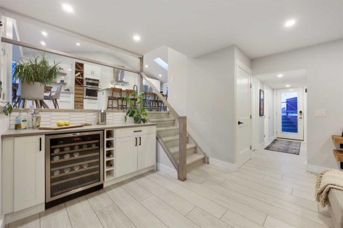 3224 Conrad Drive Nw, Calgary, AB - Indoor Photo Showing Other Room