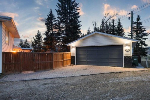 3224 Conrad Drive Nw, Calgary, AB - Outdoor
