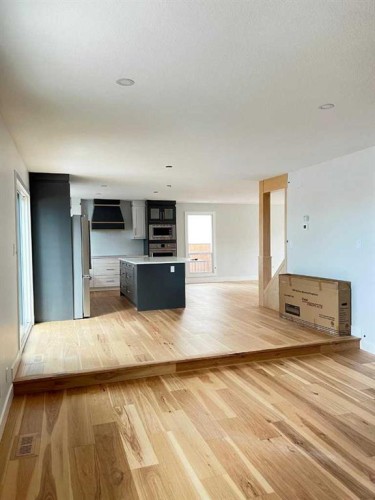 39 Whitlock Close Ne, Calgary, AB - Indoor Photo Showing Kitchen