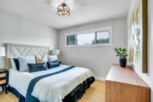 146 Springwood Drive Sw, Calgary, AB - Indoor Photo Showing Bedroom