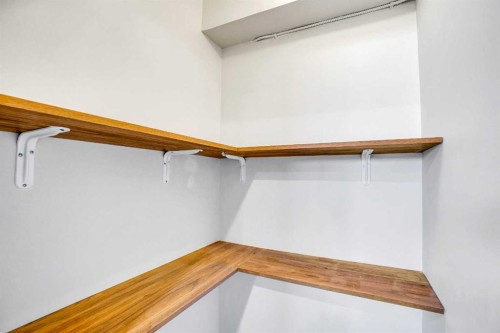 146 Springwood Drive Sw, Calgary, AB - Indoor