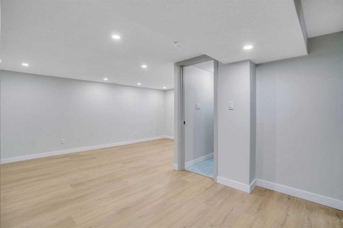 146 Springwood Drive Sw, Calgary, AB - Indoor