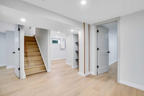 146 Springwood Drive Sw, Calgary, AB - Indoor Photo Showing Other Room