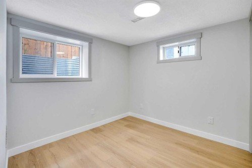 146 Springwood Drive Sw, Calgary, AB - Indoor Photo Showing Other Room