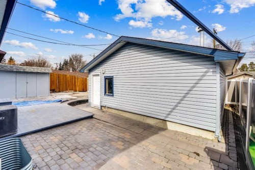 146 Springwood Drive Sw, Calgary, AB - Outdoor