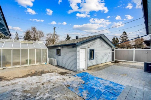 146 Springwood Drive Sw, Calgary, AB - Outdoor
