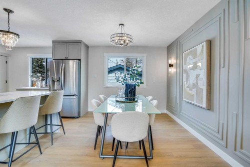 146 Springwood Drive Sw, Calgary, AB - Indoor Photo Showing Dining Room