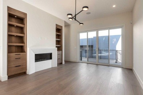 716 18 Avenue Nw, Calgary, AB - Indoor