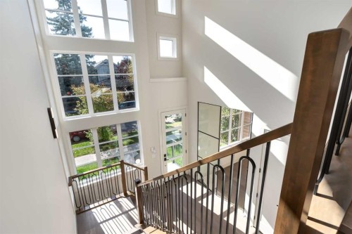 716 18 Avenue Nw, Calgary, AB - Indoor Photo Showing Other Room