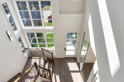 716 18 Avenue Nw, Calgary, AB - Indoor Photo Showing Other Room