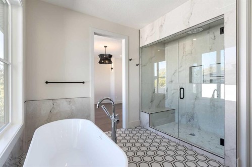 716 18 Avenue Nw, Calgary, AB - Indoor