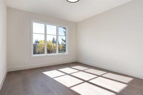 716 18 Avenue Nw, Calgary, AB - Indoor Photo Showing Other Room