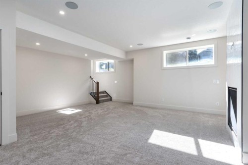 716 18 Avenue Nw, Calgary, AB - Indoor Photo Showing Other Room