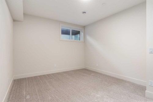 716 18 Avenue Nw, Calgary, AB - Indoor Photo Showing Other Room