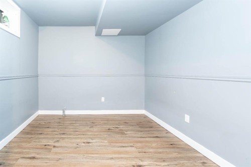 136 Martindale Drive, Calgary, AB - Indoor Photo Showing Other Room