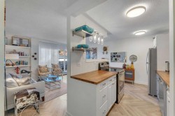 205-1626 14 Avenue SW Calgary, AB T3C 0W5