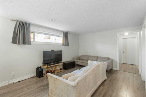 1452 Lake Sylvan Drive Se, Calgary, AB - Indoor