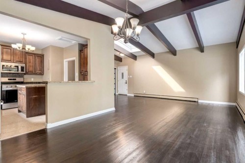 911 80 Avenue Sw, Calgary, AB - Indoor Photo Showing Kitchen