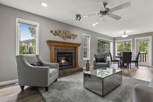 38 Simcoe Crescent Sw, Calgary, AB - Indoor Photo Showing Living Room With Fireplace