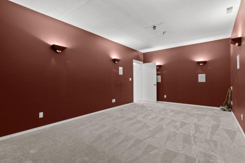 38 Simcoe Crescent Sw, Calgary, AB - Indoor Photo Showing Other Room