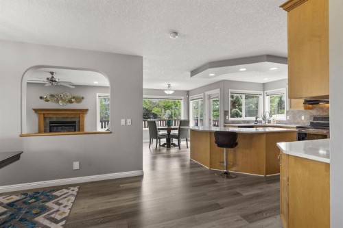 38 Simcoe Crescent Sw, Calgary, AB - Indoor Photo Showing Other Room With Fireplace