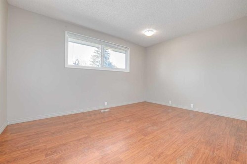 99 Mardale Crescent Ne, Calgary, AB - Indoor Photo Showing Other Room