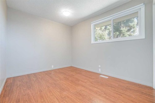 99 Mardale Crescent Ne, Calgary, AB - Indoor Photo Showing Other Room