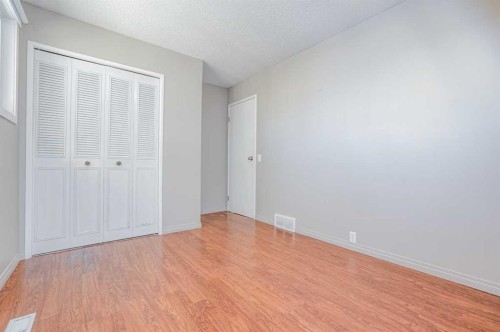 99 Mardale Crescent Ne, Calgary, AB - Indoor Photo Showing Other Room