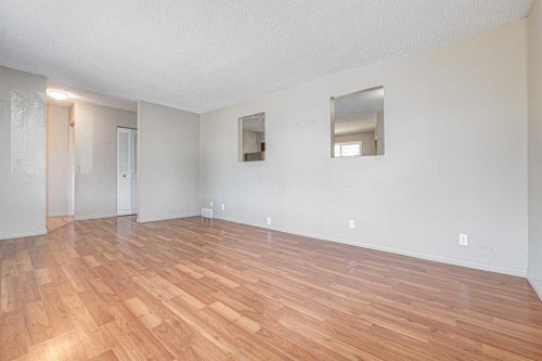 99 Mardale Crescent Ne, Calgary, AB - Indoor Photo Showing Other Room