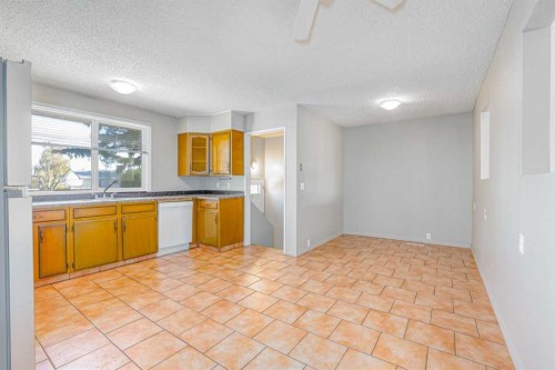 99 Mardale Crescent Ne, Calgary, AB - Indoor Photo Showing Kitchen