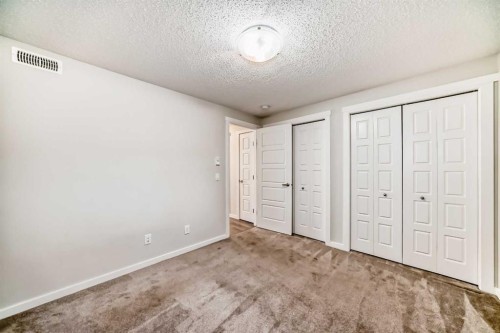 109 Cranbrook Square Se, Calgary, AB - Indoor Photo Showing Other Room