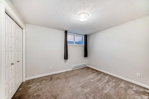 109 Cranbrook Square Se, Calgary, AB - Indoor Photo Showing Other Room