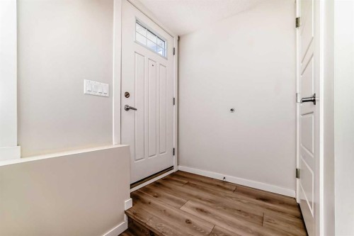 109 Cranbrook Square Se, Calgary, AB - Indoor Photo Showing Other Room