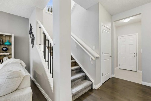 154 Masters Point Se, Calgary, AB - Indoor Photo Showing Other Room