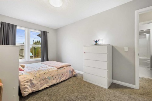 154 Masters Point Se, Calgary, AB - Indoor Photo Showing Bedroom