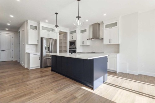 180 Wildrose Drive, Strathmore, AB - Indoor Photo Showing Kitchen With Upgraded Kitchen