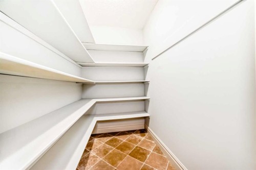 38 Aspen Meadows Park Sw, Calgary, AB - Indoor Photo Showing Other Room