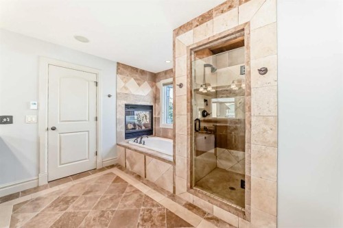 38 Aspen Meadows Park Sw, Calgary, AB - Indoor Photo Showing Bathroom