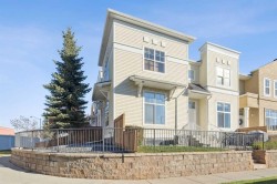 77 Mckenzie Towne Gate SE Calgary, AB T2Z 4G1