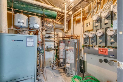 1121 37 Street Sw, Calgary, AB - Indoor Photo Showing Basement