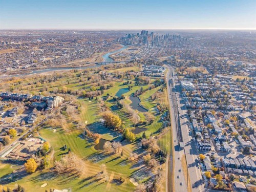 1121 37 Street Sw, Calgary, AB - Outdoor With View