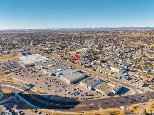 1121 37 Street Sw, Calgary, AB - Outdoor With View