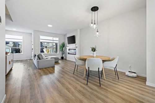 511 Wolf Creek Way Se, Calgary, AB - Indoor