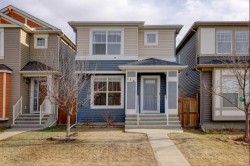 136 Evansborough Way NW Calgary, AB T3P 0M5