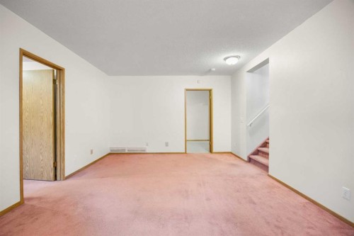 51 Macewan Park Rise Nw, Calgary, AB - Indoor Photo Showing Other Room